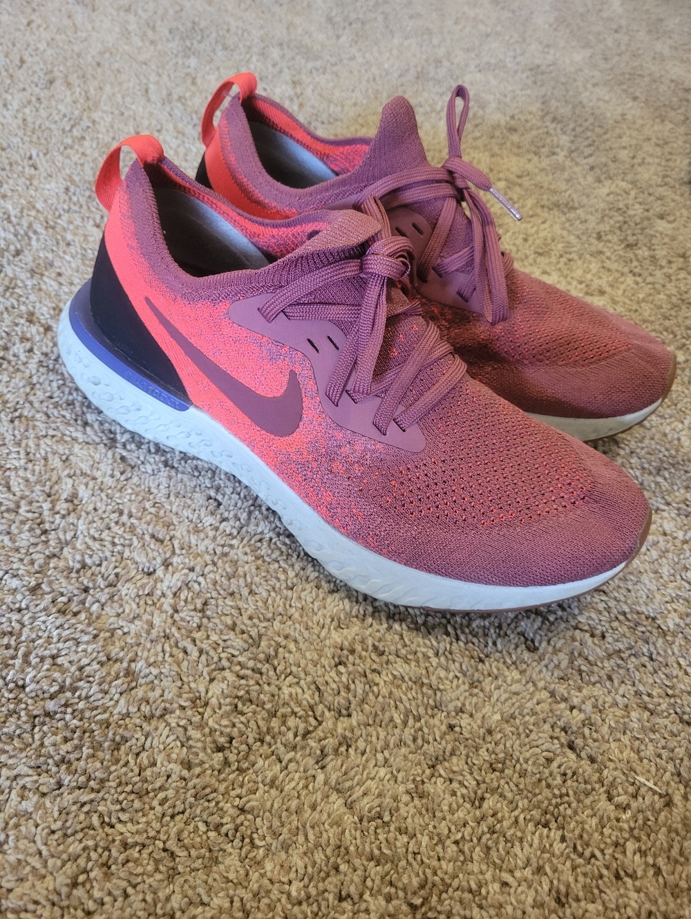 Nike Epic React Fly Knit Sneakers Womens Size 10 Used